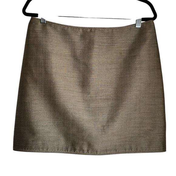 Burberry size 8 mini gold metallic skirt